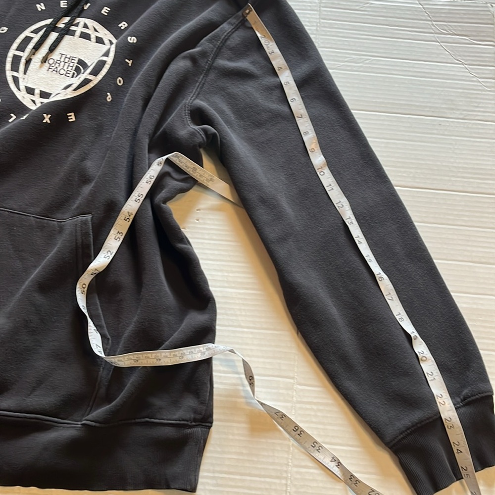 The North Face-XXL-Black- Hoodie-never stop exploring logo-hooded sweatshirt. - Picture 16 of 16
